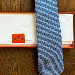 NWT Hermes tie with box